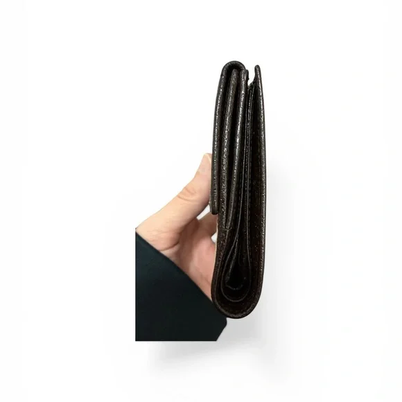 Gucci GG Canvas Compact Wallet - Picture 5 of 11